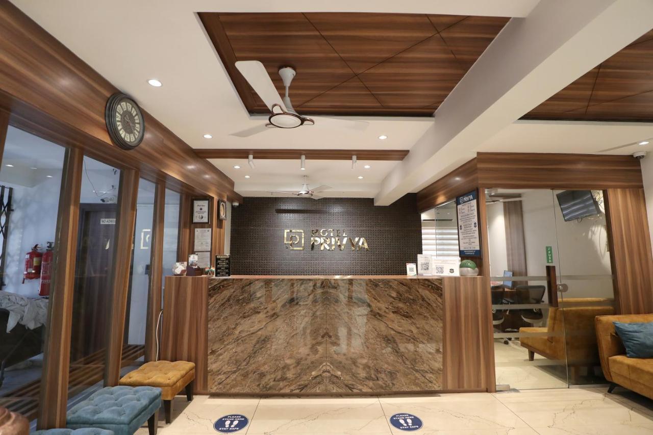 Hotel Privya Rooms And Banquet Surat Zewnętrze zdjęcie